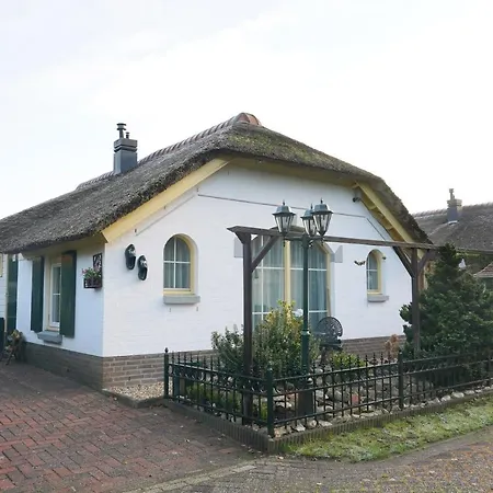 Gezellige Vakantiebungalow Type 'veluwse Boerderij' בית נופש