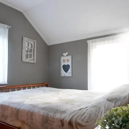 Gezellige Vakantiebungalow Type 'veluwse Boerderij' בית נופש